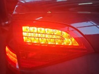 Lampa tył lewa AUDI A4 B8 kombi KLAPY KOMBI AVANT Z LISTWĄ ŻARÓWKOWĄ EUROPA