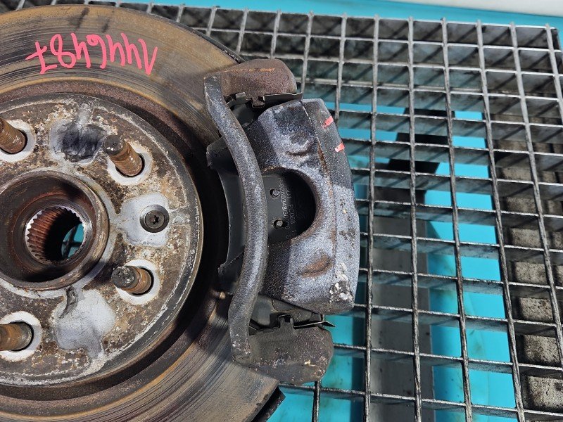 Zacisk przód prawy Opel Insignia A 2.0 cdti