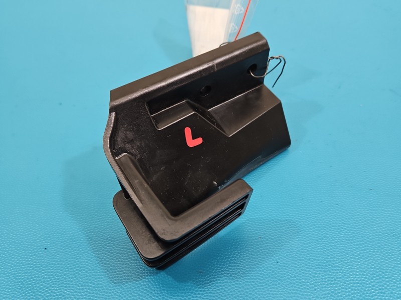 Mocowanie tył - lewa, Europejska, Prowadnica pasa tył lewa uchwyt 5E7857781 Skoda Superb IV