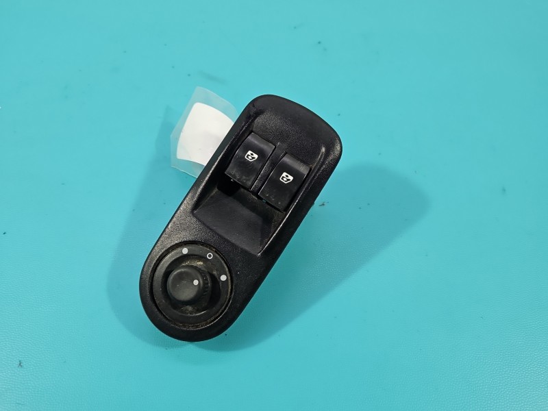 Przełącznik szyb Opel Movano II 8200206602 Producent części: OPEL EU