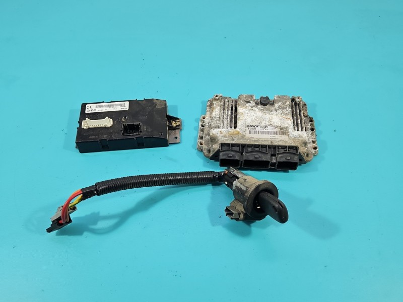 Komputer Sterownik silnika 0281011940 Opel Movano II 2.5 cdti