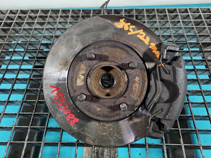 Zwrotnica prawa piasta przód 1.4 tdci Ford Fiesta Mk6