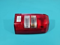 Lampa tył prawa Producent części: JEEP, HELLA / Z LISTWĄ ŻARÓWKOWĄ / UWAGA 3-ŻARÓWKI Jeep Patriot 06-17 HB
