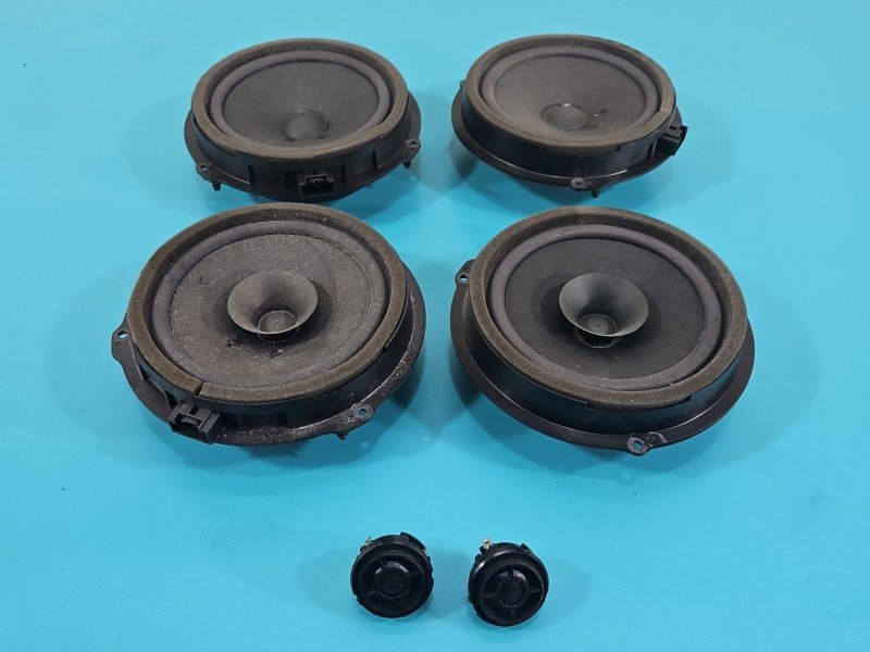 Głośniki komplet Ford Focus Mk3 8A6T-18808-BB Głośniki komplet Ford Focus Mk3 8A6T-18808-BB