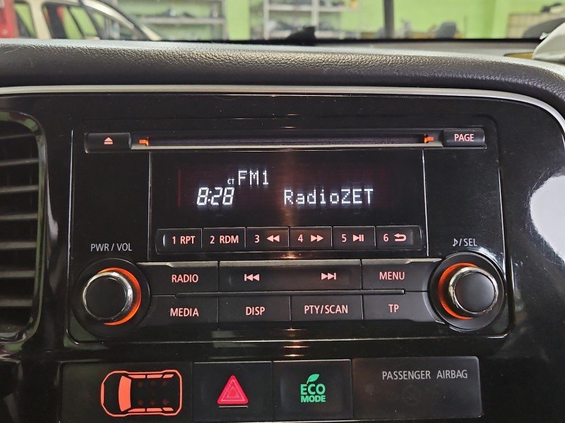 Radio fabryczne Mitsubishi Outlander III 12- 8701A689 radioodtwarzacz