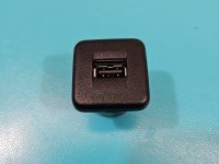 Gniazdo USB Suzuki Vitara II 2015- I7L27