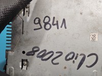 Radio fabryczne Renault Clio III 8200633623B radioodtwarzacz