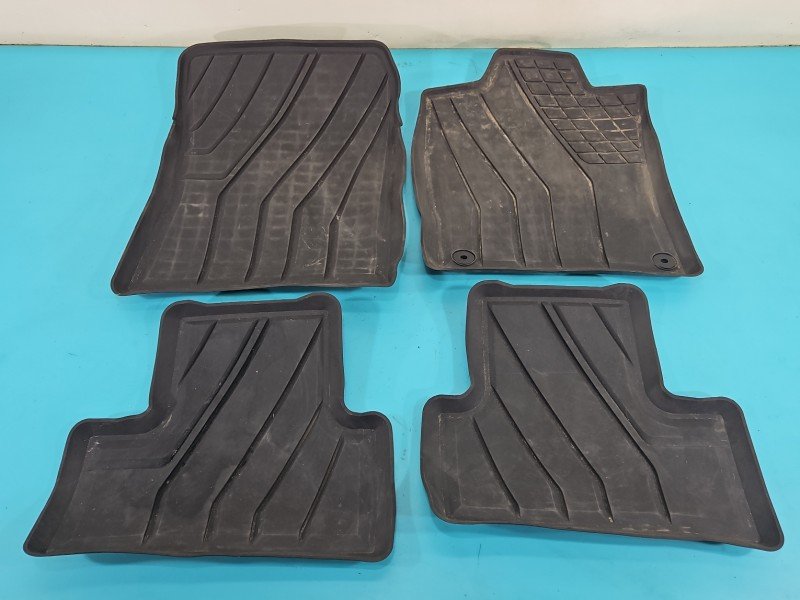 Dywaniki komplet Opel Astra VI L