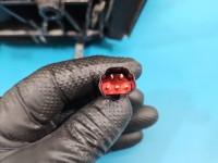 Lusterko prawe Ford Focus Mk1 malowana, elektryczny, 5pin (6 przewodów). Rysy, odpryski na obudowie. Uszkodzona wtyczka. europa