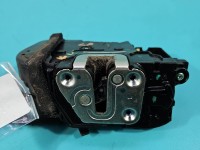 Zamek przód lewy 81310-3U000 Kia Sportage III 10-15 EUROPA Producent części: KIA, delikatne pękniecie obudowy, 6 pin