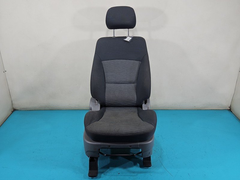 Fotel prawy przód pasażera hyundai H1 II Fotel prawy przód pasażera hyundai H1 II