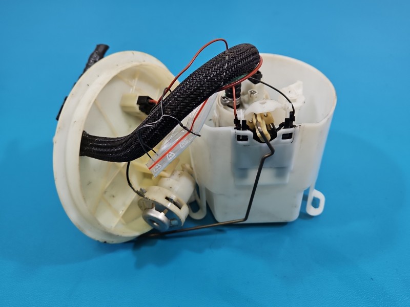 pompka Pompa paliwa Opel Meriva A 1.6 16V 13157597, 0580314005