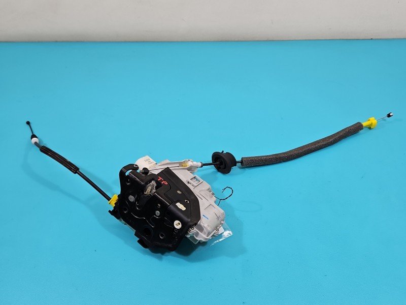Zamek tył prawy 4G0839016 AUDI A6 C7 Zamek tył prawy 4G0839016 AUDI A6 C7