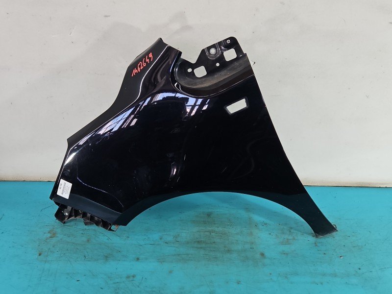 Błotnik przód lewy Opel Meriva B czarny Z20R