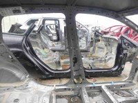 Próg lewy Toyota Yaris III 1.0 vvti