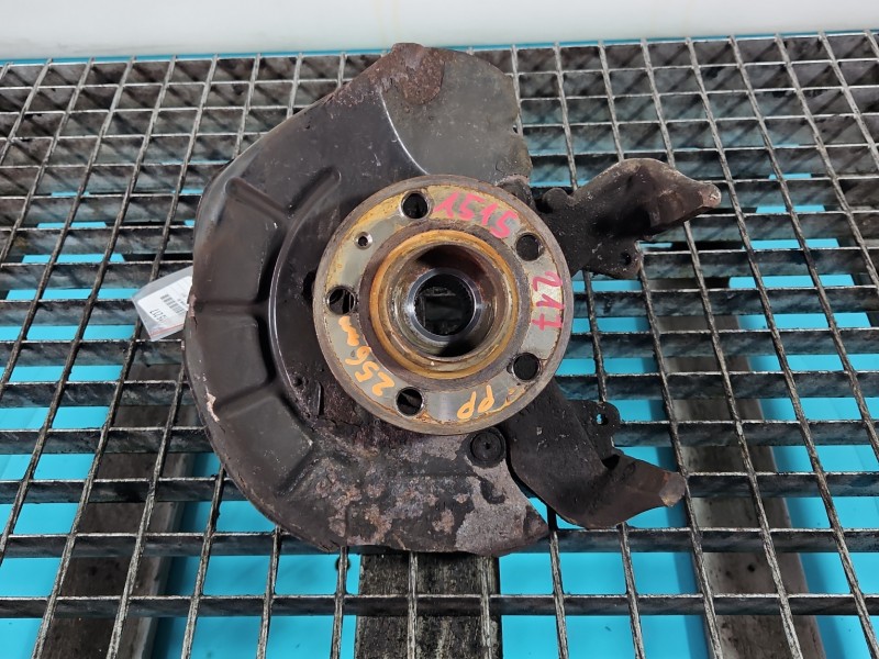 Zwrotnica prawa piasta przód 1.4 16V (Cggb) Vw Polo V 6R 09-