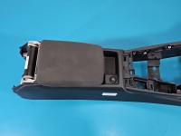 Podłokietnik TUNEL Audi A4 B9 8W0864981C, 8W0864283A, 8W1863241A EUROPA