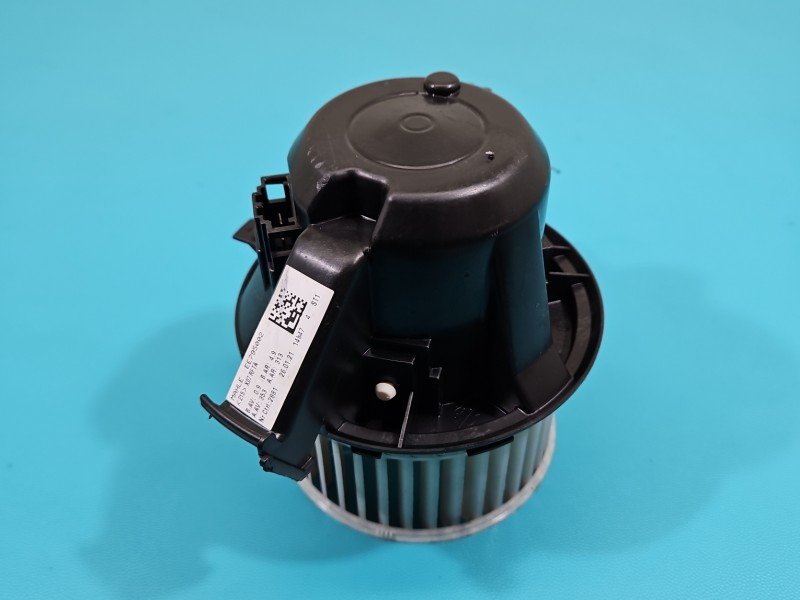 Dmuchawa nawiewu wentylator Renault Twingo III 14-24 EE795002 Dmuchawa nawiewu wentylator Renault Twingo III 14-24 EE795002