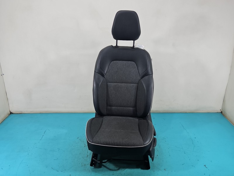 Fotel lewy przód kierowcy Renault Clio V 2019- 5d EUROPA