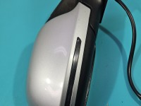 Lusterko prawe AUDI A4 B8 07-11r /Europa /Lakier: LX7W /6pin / Regulowane elektrycznie/ składane ręcznie / Rysy europa