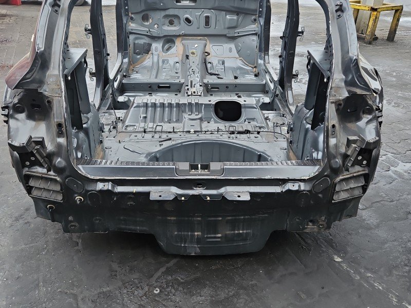 Pas tylny podłoga bagażnika Dacia Sandero III 20- wanna HB