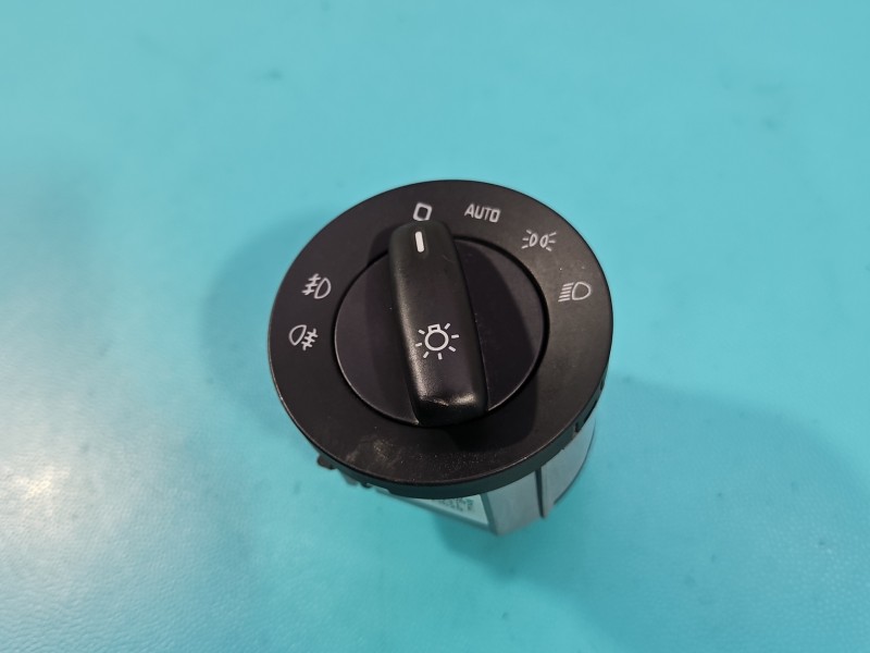 Przełącznik włącznik świateł Skoda Yeti 5L0941431E