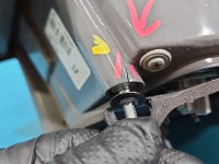 Lampa tył lewa Toyota Corolla E16 E18 13- sedan Pęknięcie przy mocowaniu / SEDAN LIFT W BŁOTNIK 16-19 EUROPA