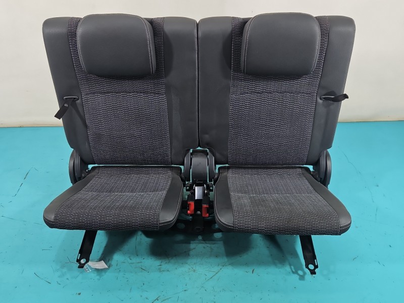 Fotel tył lewy III rząd tylny Toyota Verso 09- 3 rząd