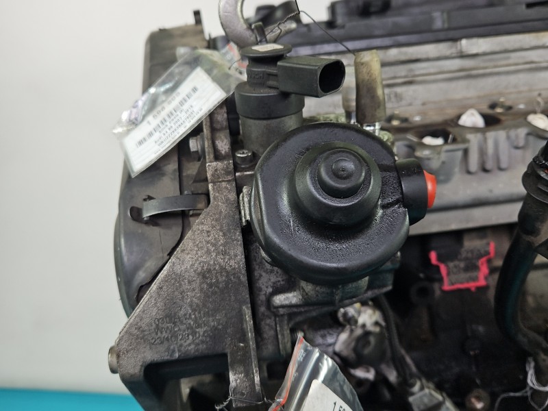 Pompa wtryskowa AUDI A4 B8 2.0 tdi 0445010507