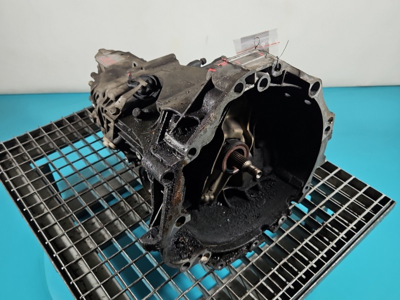 Skrzynia biegów Audi A4 B6 1.6 8V