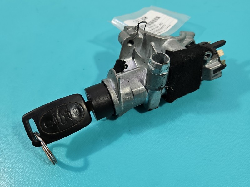 Stacyjka KLUCZYK WKŁADKA Audi A8 D2 4D0905851D