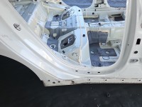 Próg prawy SŁUPEK ŚRODKOWY B Kia Stinger HB 5d SNOW WHITE PEARL