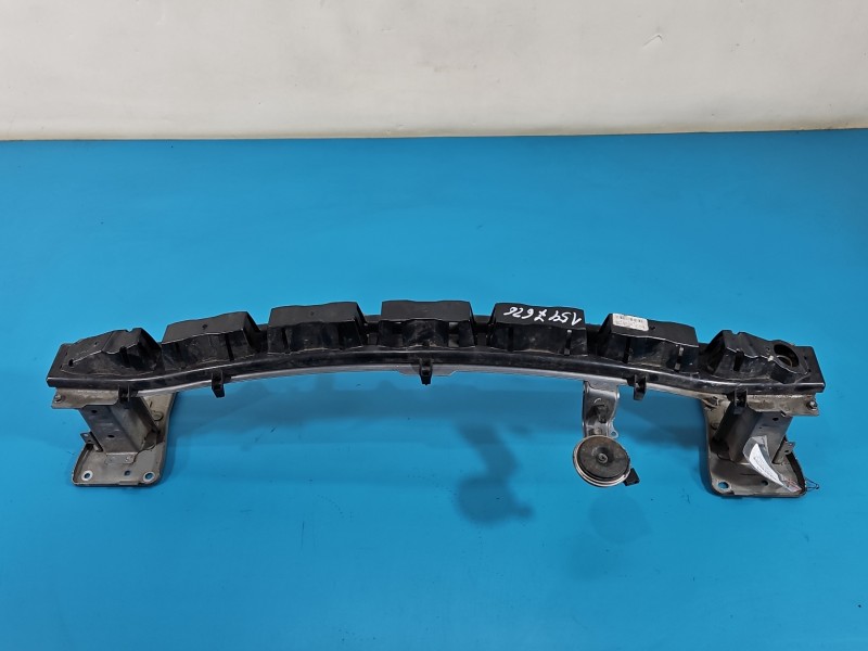 Wzmocnienie zderzaka przód belka Suzuki Swift Mk7 przednie ZCD C03