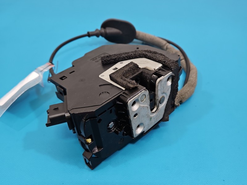 Zamek przód prawy 805004945R Renault Clio IV 12-20 EUROPA Europejska, 4pin