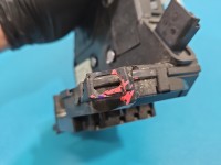 Zamek przód prawy Renault Fluence EUROPA 4pin, uszkodzona obudowa 805020022R