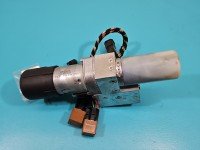 Pompa hydrauliczna Opel Tigra B 93162375