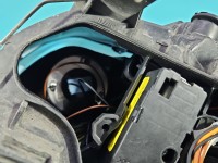 Reflektor prawy lampa przód VOLVO V70 III EUROPA 31214352