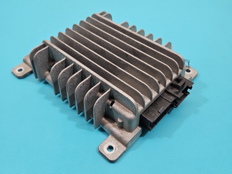 Wzmacniacz Nissan Qashqai I J10 06-13