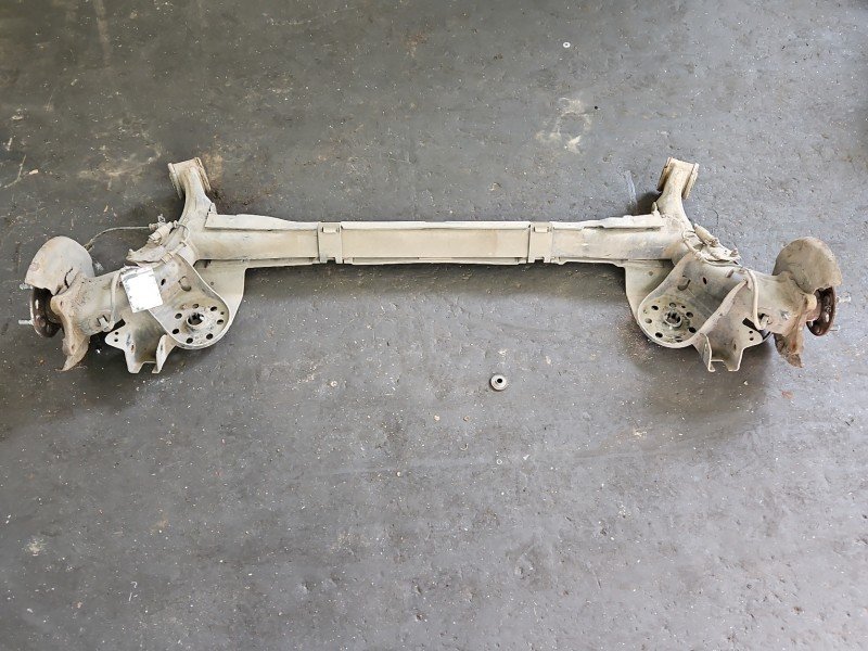 Tylna belka oś tył HYUNDAI i20 II 14-20 1.2 16V Tylna belka oś tył HYUNDAI i20 II 14-20 1.2 16V