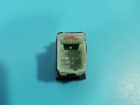 Przełącznik Producent części: JEEP, PODGRZEWANIE FOTELI LEWY TYŁ Jeep Grand Cherokee IV WK2 68059873AB