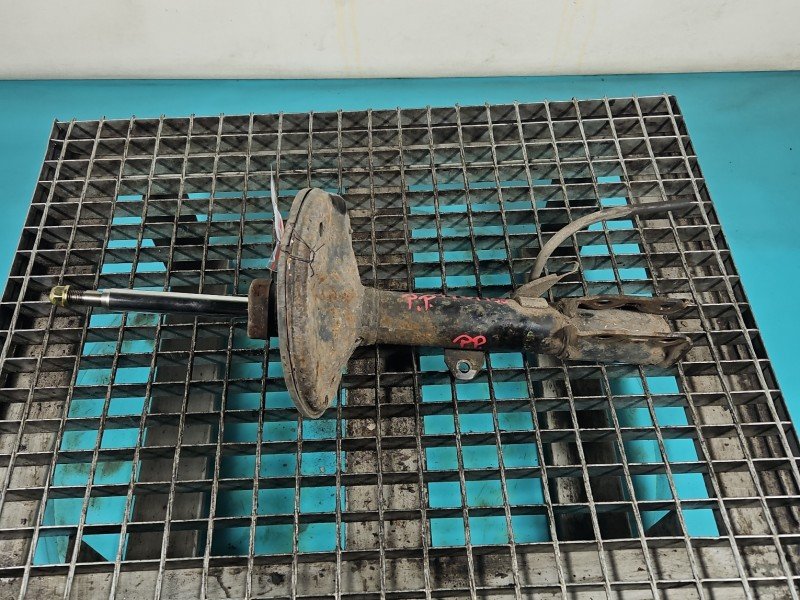 Amortyzator przód prawy przedni Toyota Rav4 II 00-