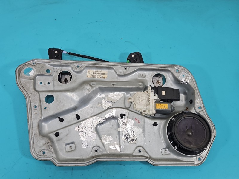 Podnośnik przód lewy Vw Golf IV 1J1959801A 5d HB