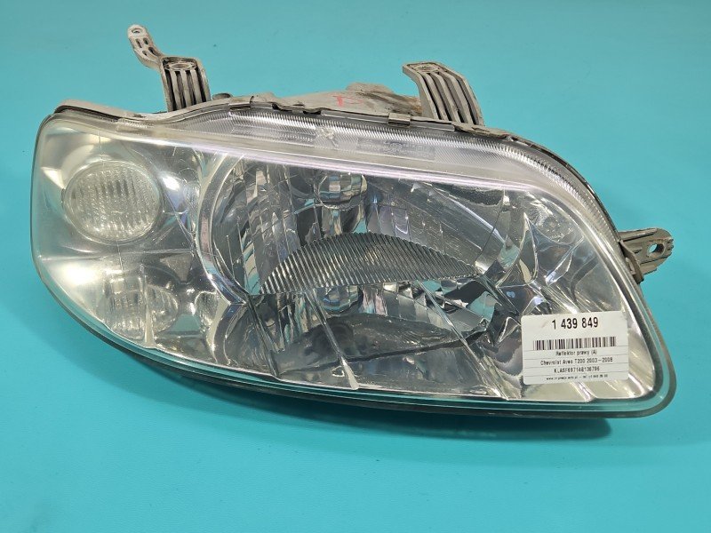 Reflektor prawy lampa przód Chevrolet Aveo T200 EUROPA Reflektor prawy lampa przód Chevrolet Aveo T200 EUROPA