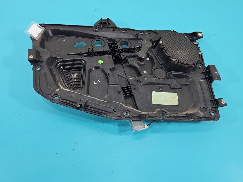 Podnośnik przód lewy Ford Fiesta Mk6 5d HB