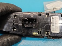 Przełącznik szyb BMW G30 Uszkodzenie widoczne na zdjęciu EU 6832727