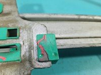 Podnośnik tył lewy Toyota Avensis I T22 0130821744, 100207-XXX kombi