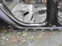 Próg prawy SŁUPEK ŚRODKOWY B AUDI A6 C7 sedan 4d czarny LY8X