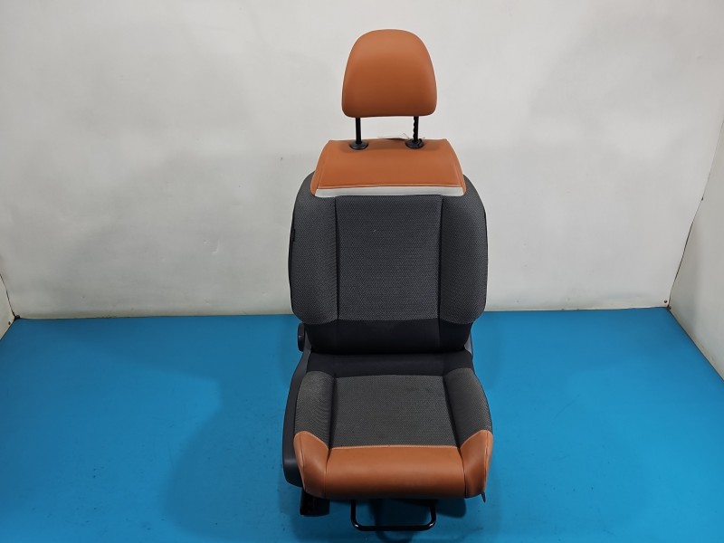 Fotel prawy przód pasażera Citroen C3 III 16-24 5d EUROPA