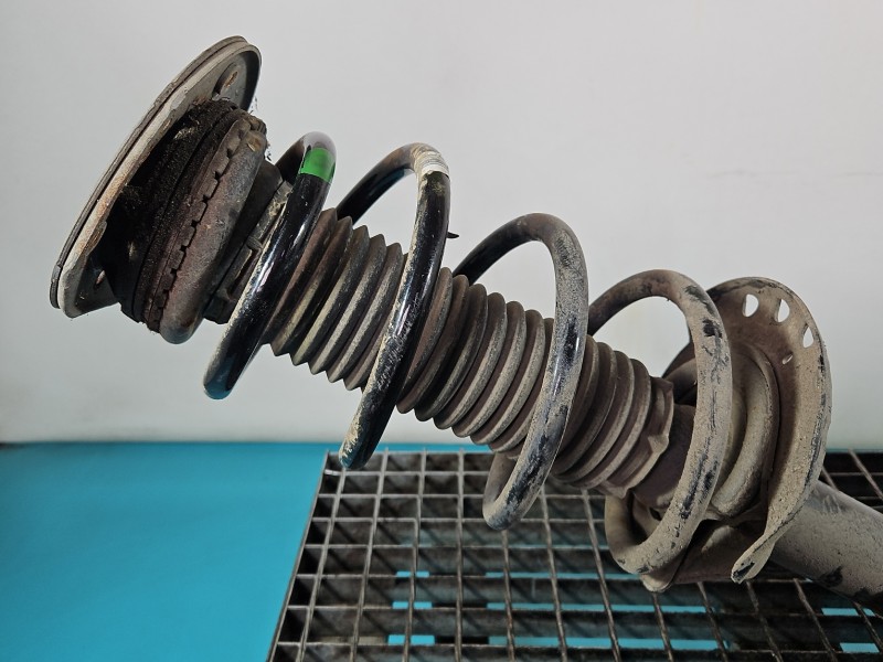 Sprężyna przód przednia Land rover range Evoque I 11-18 2.0 td