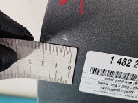 DRZWI PRZÓD LEWE KIEROWCY Toyota Yaris II 5d srebrny 1F8